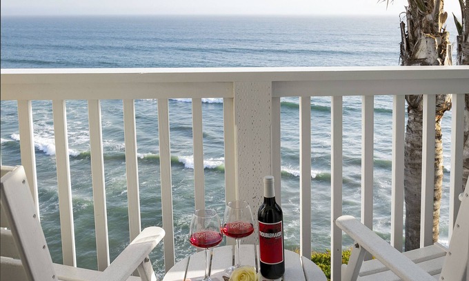 Motel District Hotel | Pismo Lighthouse Suites