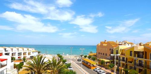 Oropesa del Mar Apartment | Piso ESPACIOSO vistas al MAR a 100 metros de PLAYA
