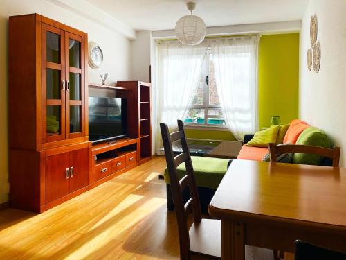 Distrito Oeste Apartment | Piso moderno en la playa Gijón
