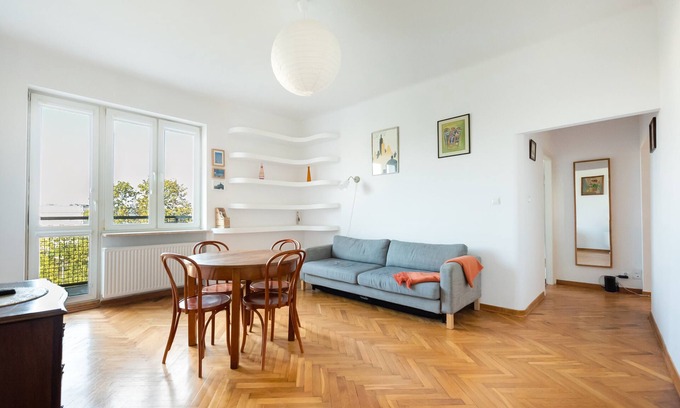 Zoliborz Apartment | Plac Wilsona 2-Bedroom Apartment