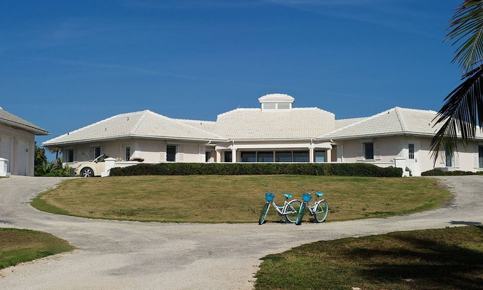 Double Bay House | Plage Rose Estate by Eleuthera Vacation Rentals