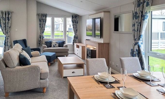 Helsey Ski Chalet | Platinum 4 berth Lodge