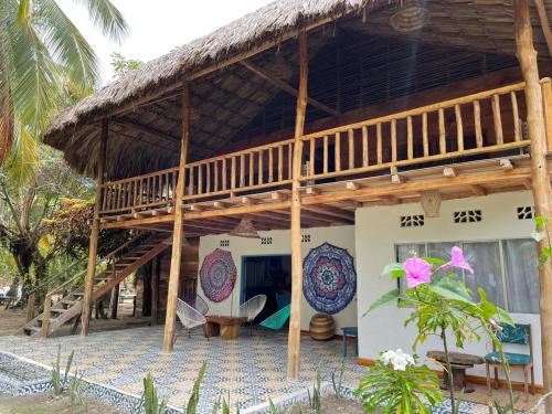 Monitos House | Playa Jaguar - Beach Club