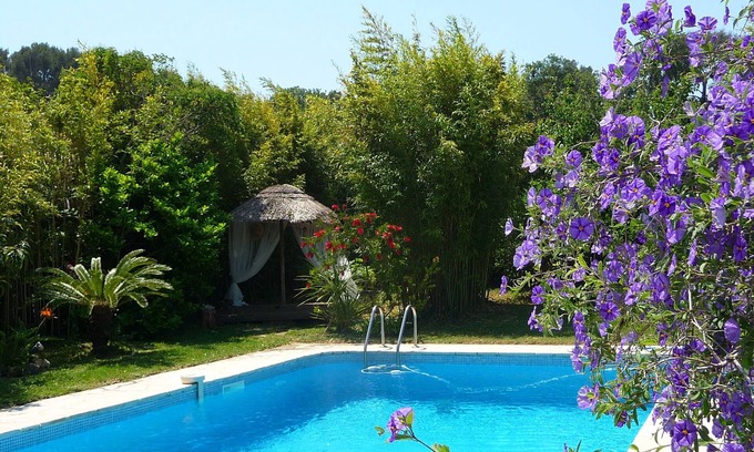 Six-Fours-les-Plages Villa | Pleasant contemporary villa swimming pool and heated SPA the beaches of Le Brusc