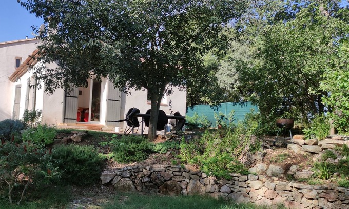 Bras House | pleasant furnished family accommodation to relax pets welcome