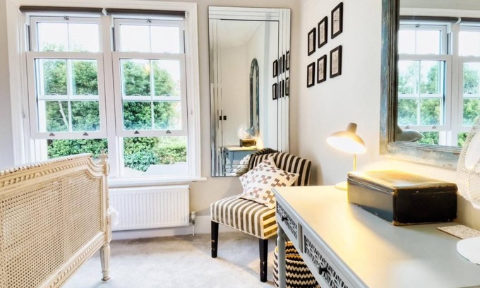 Worthing Apartment | Poets Apartment By My Getaways