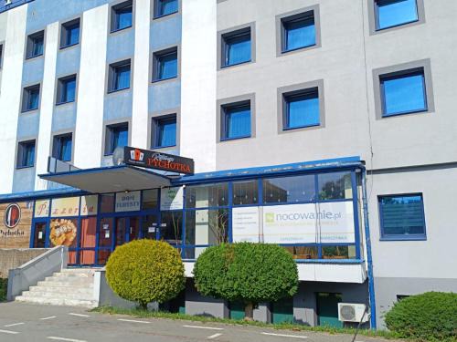 Sanok Bed & Breakfast | Pokoje Dom Turysty Sanok 24h