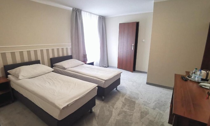 Zielona Gora Hotel | Pokoje gościnne Rubin