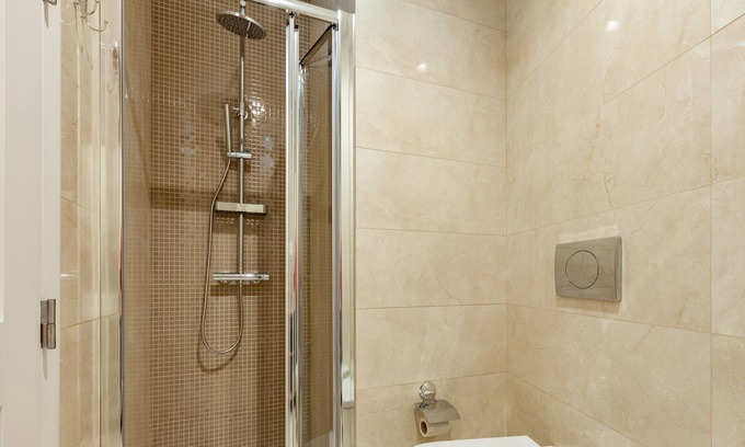 Guimaraes Apartment | Polery Apartmemts Center 3D