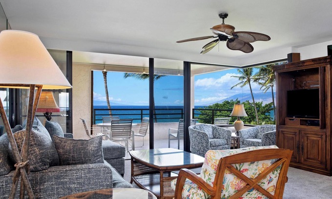 Wailea Condo | Polo Beach Club 407 - 2 Bedroom Oceanfront Condo