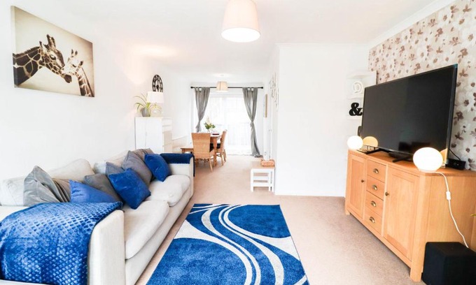 Cray Valley East Apartment | Polperro House - Contractor Ready