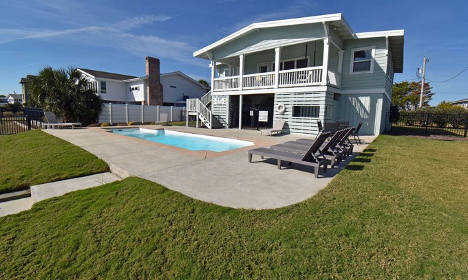 Inlet Harbour House | Pond Beach House - Walk to Beach (Channelfront) in Garden City Beach
