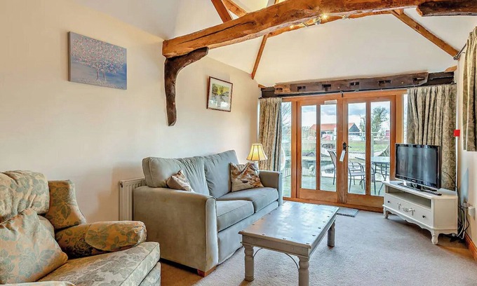 Hethel Cottage | Pond View Cottage - UK48230