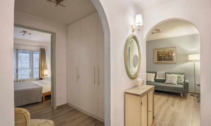 San Niccolo Apartment | Ponte Vecchio apartment