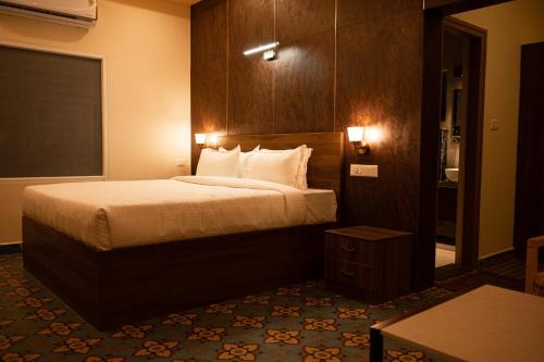 Mysore Hotel | Poojaris Nirantara - Mysuru
