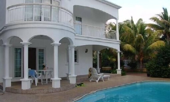 Flic-en-Flac Villa | Pool Beach Villa