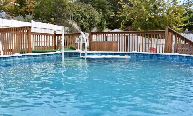 Kerrville Apartment | Pool & Hot Tub, 3BR Hill Country oasis, blocks away from quaint downtown Kerrvil