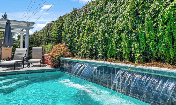 Modesto House | Pool, Jacuzzi, Private, Cozy, 4 Bedroom home, A/C. Perfect for families.
