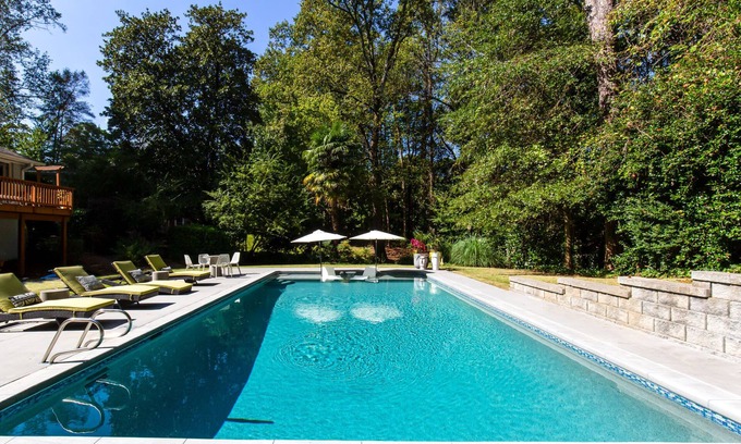 Sandy Springs House | Pool oasis in Atlanta/Sandy Springs 4 bed jacuzzi