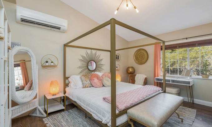 Gilbert House | POOL OASIS! Super Reviews! EV Charger/1BR King/Wash/Dryer/Kitchenette/Sleeps 4