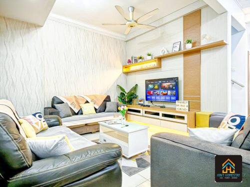 Bukit Indah House | Pool,TVBox,Landed,5 min Aeon,Bukit Indah,Legoland