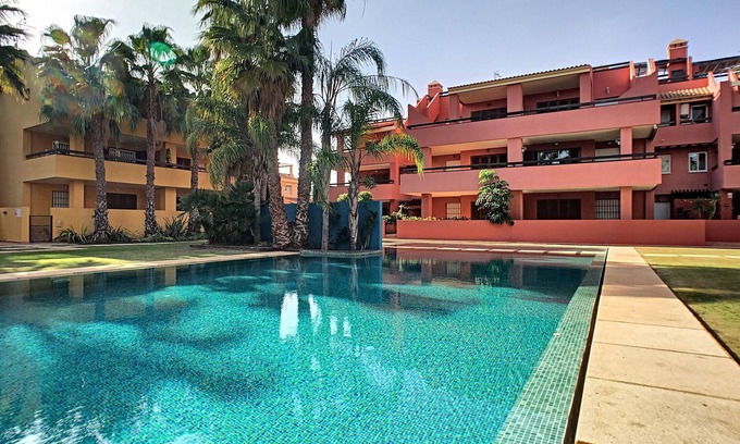 Mar de Cristal Apartment | Pool view apartment, free wifi, balcony