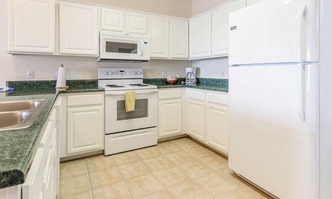 Village of Four Seasons Apartment | Pool | WiFi | Lake Front| Sleeps 6 | MM 13 (632DC)