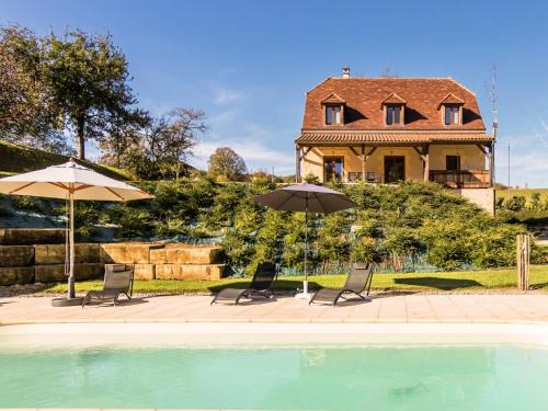 Montignac Villa | Poolside Luxury Villa in Montignac