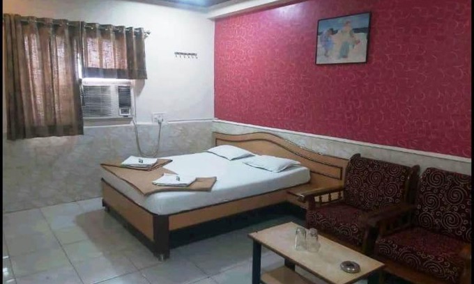 Amarnath Hotel | Poonam Lodging & Boarding