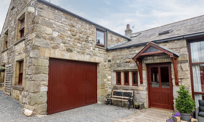 Horton in Ribblesdale Cottage | POPPY COTTAGE, family friendly in Horton-In-Ribblesdale