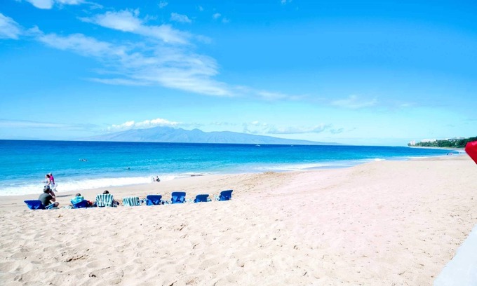Kaanapali Condo | Popular 5 Star Studio Weekly & Monthly Discounts, Beach Cabana, Walk to Whalers