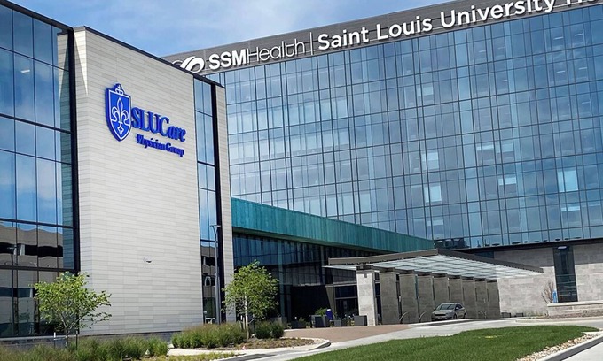 Central West End Apartment | Popular CWE/SLU Area- 2 King Beds w/Free Parking