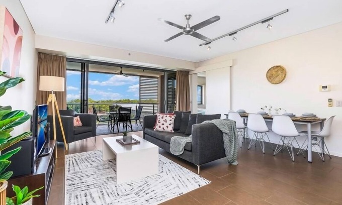 Darwin City Centre Apartment | Popular Waterfront Lagoon Views: great restaurants