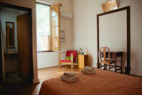 Liebig House | Portón Rojo