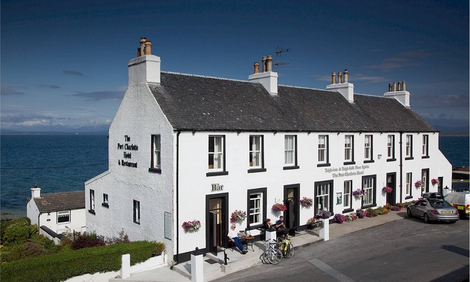 Port Charlotte Hotel | Port Charlotte Hotel