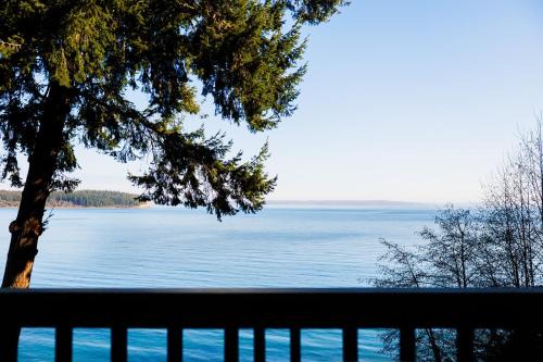 Port Hadlock House | Port Hadlock Luxury Cabin Retreat Awaits you! cabin