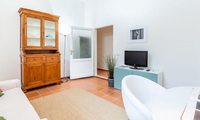 Oltrarno Apartment | Porta Romana House, a cozy house in a quiet area