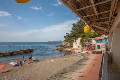 Le Pradet Apartment | Porte Rouge 5