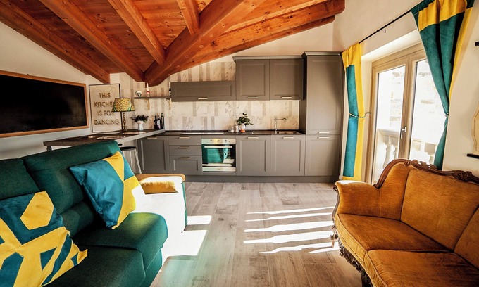 Grosseto Villa | Portion of Cheerful Villa With Pool and Parking - First Floor