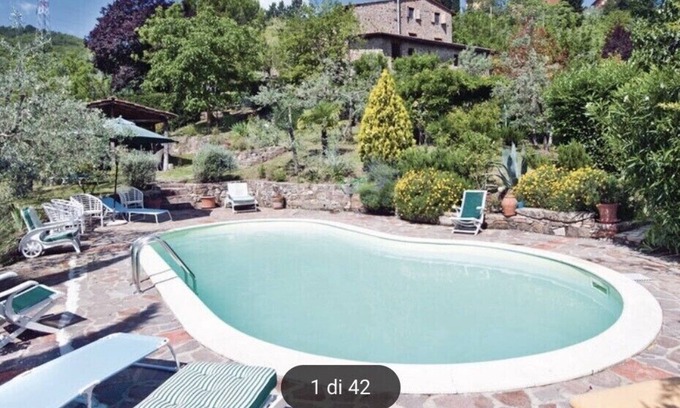 Poggio Alla Croce House | Portion of farmhouse in the chianti with panoramic swimming pool