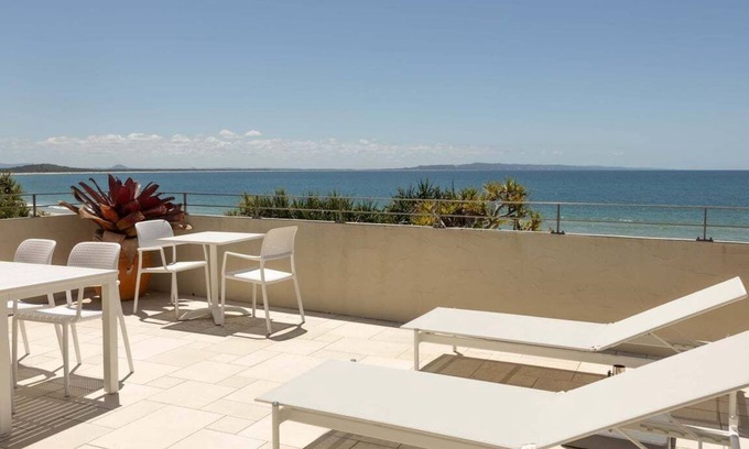 Noosa Heads Apartment | Portofino 7: Beachfront Penthouse