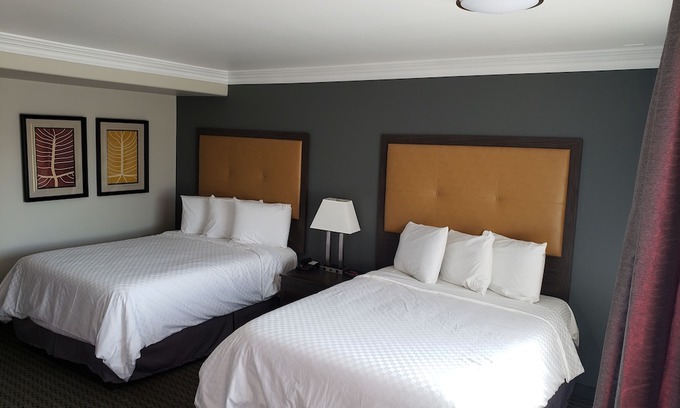 Burbank Hotel | Portofino Inn Burbank