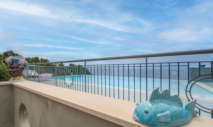 Fondachello Resort | Poseidon studio apartment with sea view and pool access