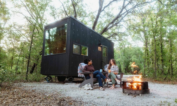 Gnaw Bone Cabin | Postcard Cabins Brown County, Outdoor Collection by Marriott Bonvoy