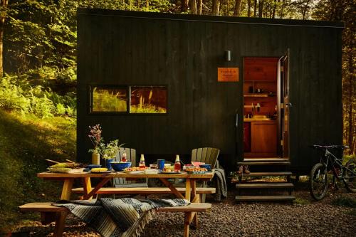 Glenwood Other | Postcard Cabins Mount Adams, Outdoor Collection by Marriott Bonvoy