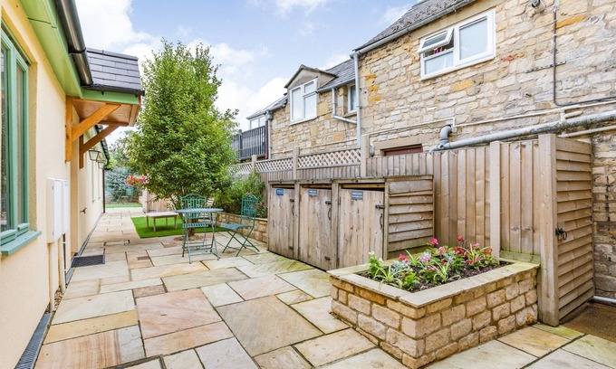 Winchcombe House | Postmaster's Lodging