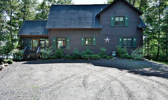 Spooner House | Potato Lake House- Beautiful log chalet on pristine Potato Lake.