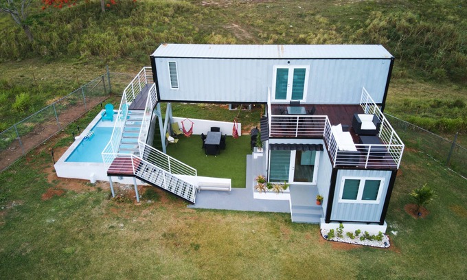 Tierras Nuevas Poniente Bed & Breakfast | Poza Mar Retreat! Beautiful and peaceful container apartment in Manati PR
