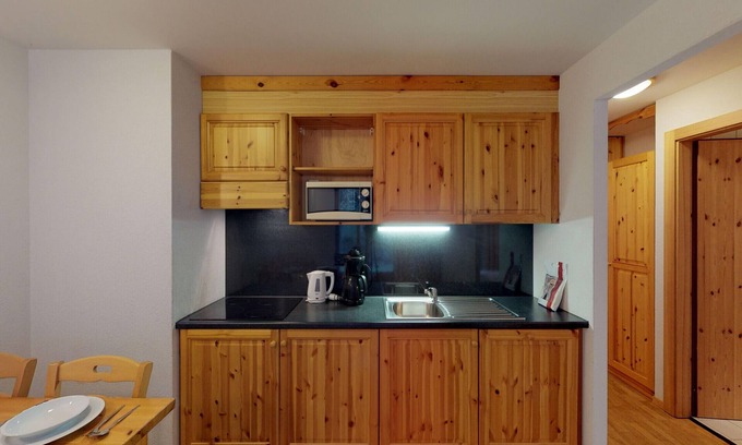 Saint-Pierre-de-Clages Apartment | Pracondu 1 001 - OUTDOOR & FUN apartment 8 pers