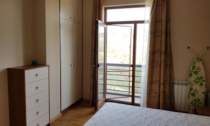 Tbilisi Apartment | Pragmatic Luxury - Krtsanisi 19th floor